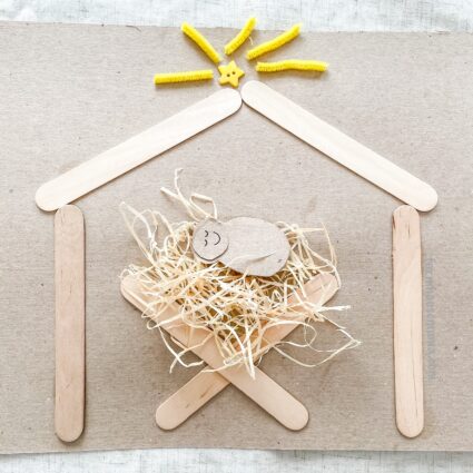 Nativity Crafts for Kids · Farmhouse Mama